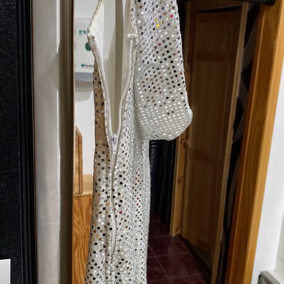 Silver gown - Picture 5 of 8